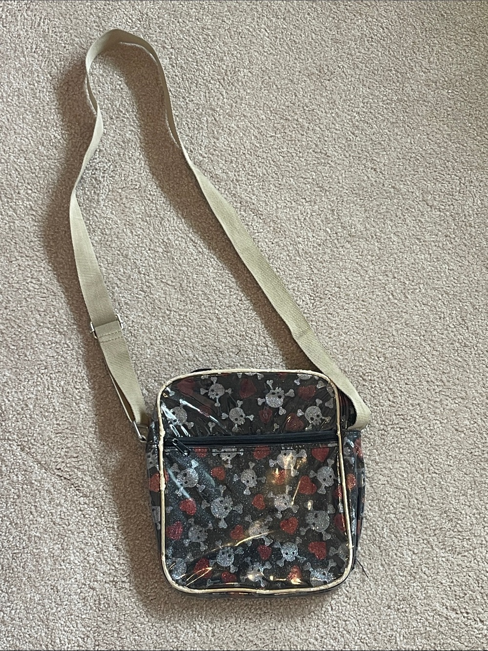 Clear sparkling Skull & Heart Crossbody Bag – Black/Cream Strap